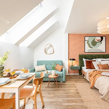 Appartement Days - With 100 Mbps Wifi & Smart Tv In New Town Prague
