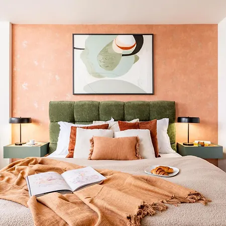 Days - With 100 Mbps Wifi, Tv & Netflix In New Town Lejlighed